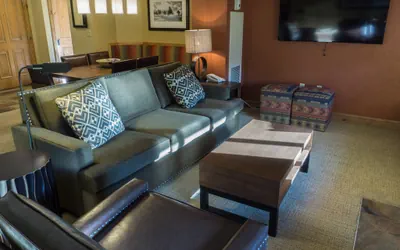 Photo 2 - Grand Summit Mountainside Next to Red Pine Gondola Save 20% on 7+ Nights!
