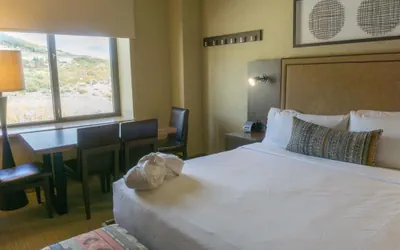 Photo 4 - Renovated Studio with All of the Necessities Save 20% on 7+ Nights!