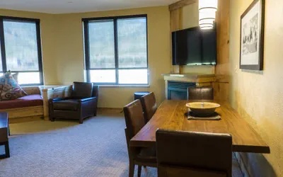 Photo 5 - Grand Summit Hotel Spacious Family Suite Save 20% on 7+ Nights!