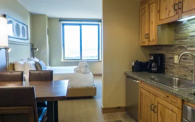 Photo 4 - Unbeatable views from totally renovated studio Save 20% on 7+ Nights!