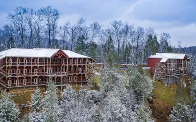 Photo 2 - Greenbrier Estate