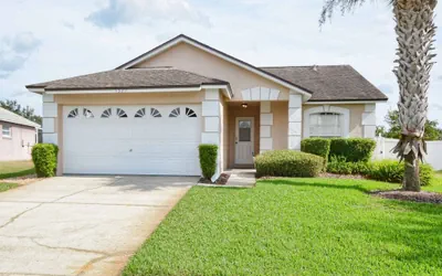 Photo 5 - Best Value Near Disney! Private Pool, BBQ, Fenced Yard & Room for 8