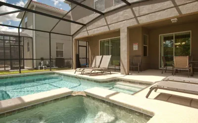 Photo 3 - BEAUTIFUL HOUSE WITH CONSERVATION VIEW, GAMEROOM, JACUZZI, KIDS THEME ROOM, BBQ GRILL, FREE WIFI!!