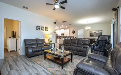 Photo 5 - Upscale Vacation Villa designed for comfort-4912CG