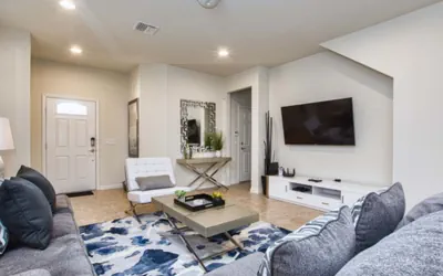 Photo 5 - Modern Spacious Villa with No Rear Neighbors-3715