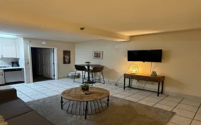 Riverside 209 1BR Condo with Jacuzzi