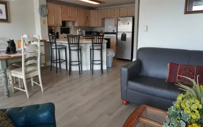 City View 410 3BD Condo with Private Balcony