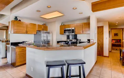 Photo 2 - 2BR at The Plaza- Open Floor Plan, Walk to Slopes