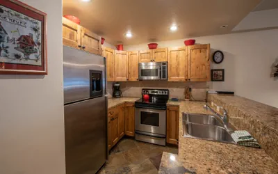 Photo 5 - 3 BR Condo - Sleeps 8 - Jetted Tub!