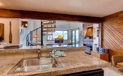 Photo 2 - 2 BR Buttes Condo- Breathtaking Views of Mountain Range