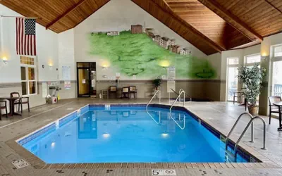 Photo 2 - Unit 411B 1BD/ 1BA Efficiency condo