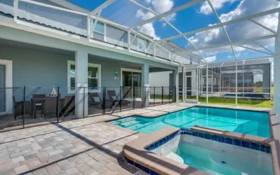 Photo 4 - 5 Bed Pool with Overflowing Spa in Champions Gate!