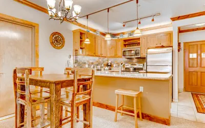 Photo 4 - Updated 1Br Premier Condo at Black Bear Lodge- Kids Ski Free