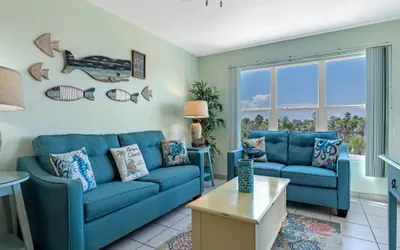 Photo 2 - Cozy SPI Condo: Beach Walk, Pool & Pickleball