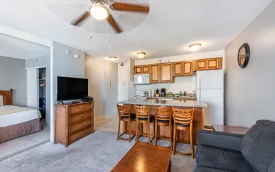 Photo 5 - Waikiki Banyan High Level Condo with Ocean Views from the Private Lanai