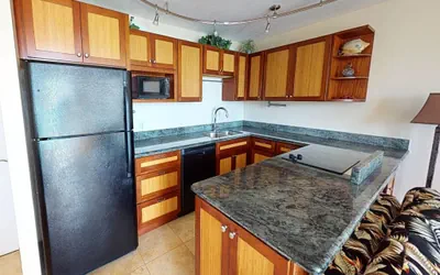 Photo 3 - 36th Floor Deluxe Ocean View Condo with Free Parking & Wifi