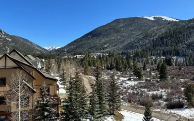 Photo 2 - Kids Ski Free – Steps to the Gondola, Updated Mountain View Condo