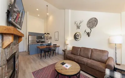 Photo 5 - Kids Ski Free – Steps to the Gondola, Updated Mountain View Condo