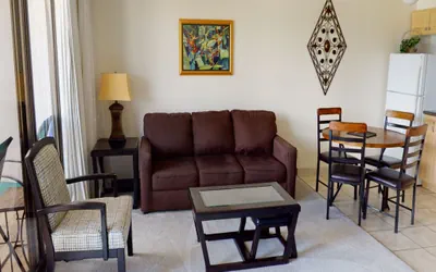Photo 5 - Updated 22nd Floor Waikiki Condo - Free parking & WiFi - Ideal for large family!