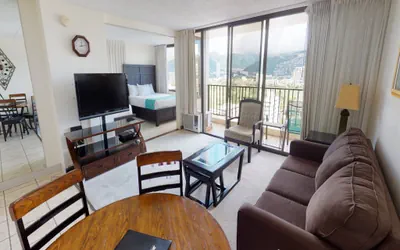 Photo 2 - Updated 22nd Floor Waikiki Condo - Free parking & WiFi - Ideal for large family!