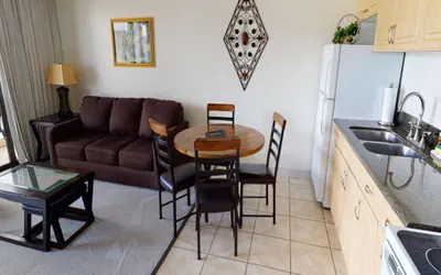 Photo 4 - Updated 22nd Floor Waikiki Condo - Free parking & WiFi - Ideal for large family!