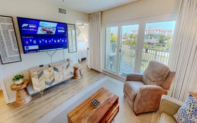 Photo 2 - SeaCrest 315B