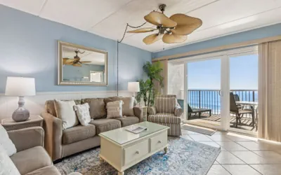 Photo 2 - Direct Oceanfront Condo with Private Balcony