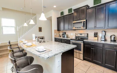 Photo 5 - 5 bedroom townhouse with a private pool!