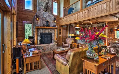 Photo 5 - Luxury Home w/ Mountain Views, Hot Tub & Grill