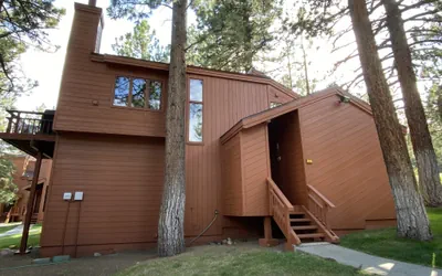 Photo 3 - Woodlands 25 Updated and Spacious, Quiet with Forest Setting Views townhouse