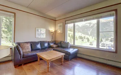 Photo 2 - Affordable Ski Condo with Awesome Views - TL207