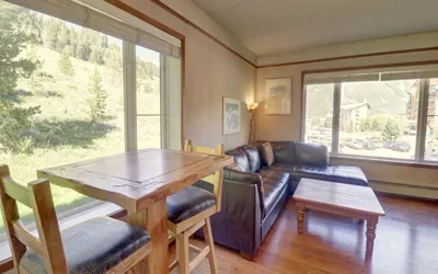 Photo 5 - Affordable Ski Condo with Awesome Views - TL207
