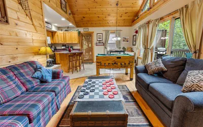 Photo 5 - 3 Bears One-Level Open Floor Plan Cabin with Pool Table