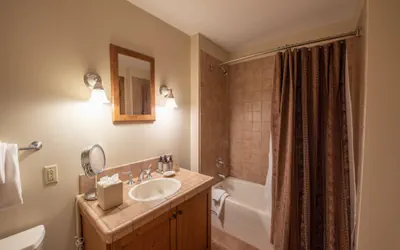 Photo 5 - Kid-Friendly 2BR / 3BA Slopeside Condo