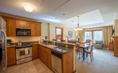 Photo 2 - Kid-Friendly 2BR / 3BA Slopeside Condo