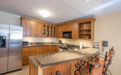 Photo 5 - Comfortable, Spacious 2BR Mountaineer Square Condo