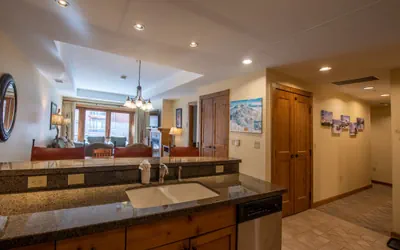Photo 4 - Comfortable, Spacious 2BR Mountaineer Square Condo