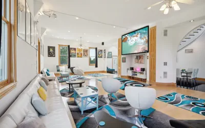 Photo 5 - The Starlight Tower River Manor/Arcades/Observatory/Theater/Bar/Hot Tub