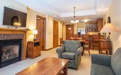 Photo 4 - 1BR Condo with Large Balcony in Mountaineer Square