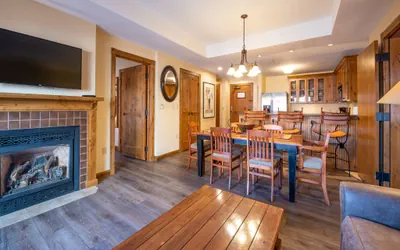Photo 5 - 2BR Condo with a Balcony in Mountaineer Square