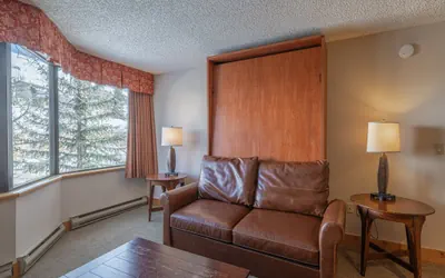 Photo 5 - Grand Lodge 1 Bedroom Condo, Close to Everything