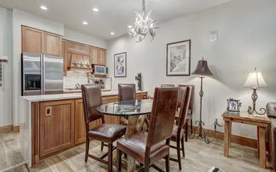 Photo 4 - Luxury 1-Bedroom Ski-In Out Condo with Slopeside Heated Pool