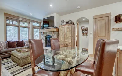 Photo 5 - Luxury 1-Bedroom Ski-In Out Condo with Slopeside Heated Pool