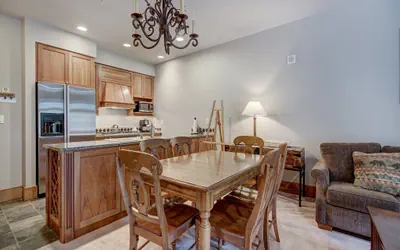 Photo 5 - Luxurious 1 BR in River Run Village with Ski in ski out, Kids Ski Free