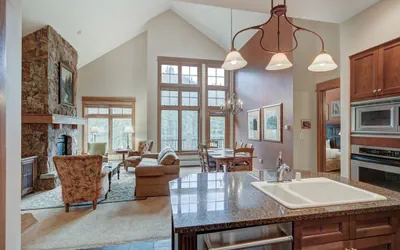 Photo 3 - Luxurious 2 BR in River Run Village with Ski in ski out