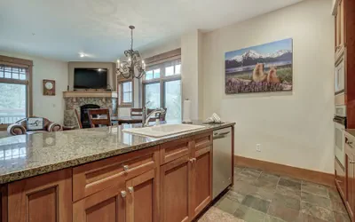 Photo 2 - Luxurious 2 BR in River Run Village Featuring Ski in ski-out