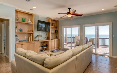 Photo 4 - Sonny Side - Enjoy the private and personal lot space for more family beach time.  Unobstructed views of water and sky!