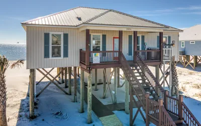 Photo 3 - Sonny Side - Enjoy the private and personal lot space for more family beach time.  Unobstructed views of water and sky!