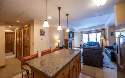 Photo 2 - Spacious 3 BR Condo with 4 beds and sleeper sofa