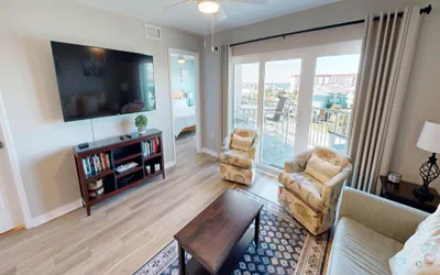 Photo 5 - Recently renovated 2 bedroom Short walk to the beach